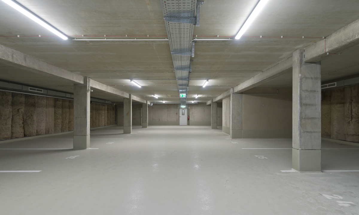 Copyright Michael Miltzow APR2506.jpg